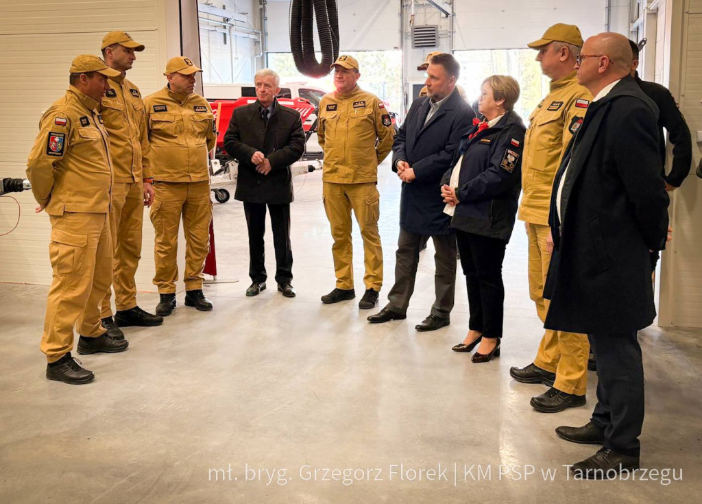 Wizyta ministra Marcina Kierwińskiego w Nowej Dębie