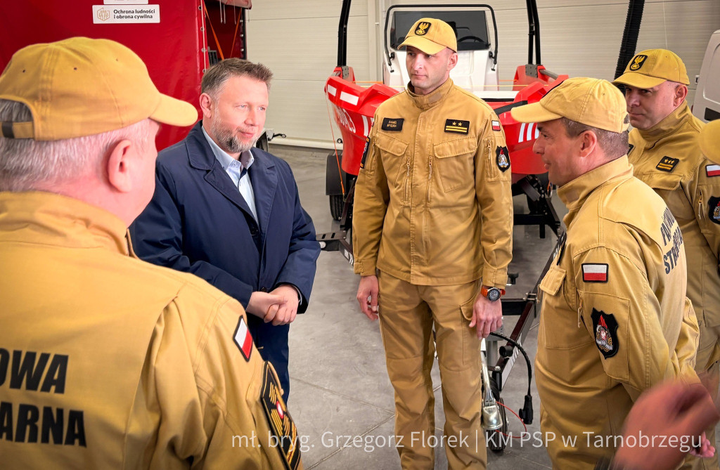 Wizyta ministra Marcina Kierwińskiego w Nowej Dębie