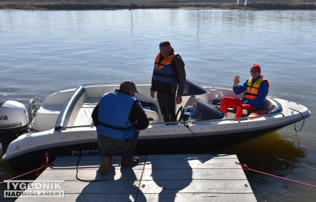 IX Zimowa Przeprawa Wisły Wpław