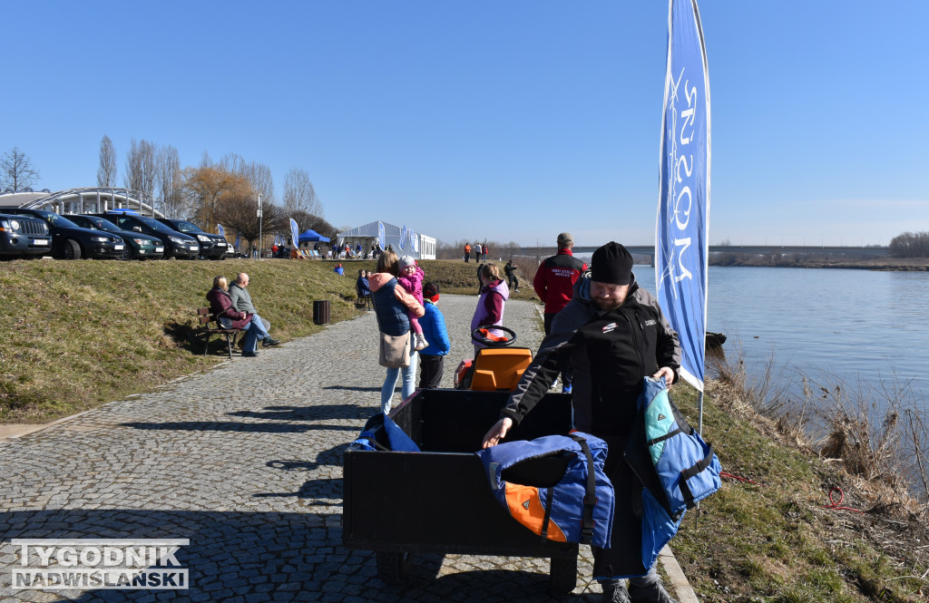 IX Zimowa Przeprawa Wisły Wpław