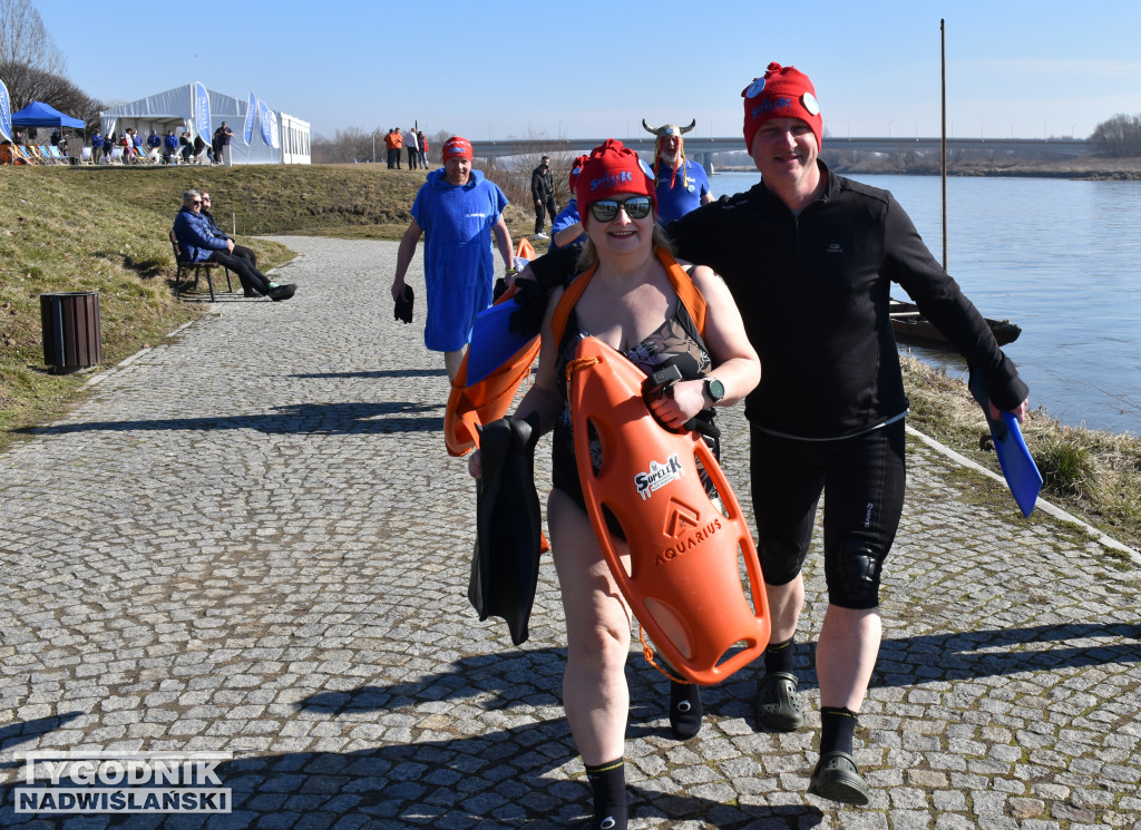 IX Zimowa Przeprawa Wisły Wpław
