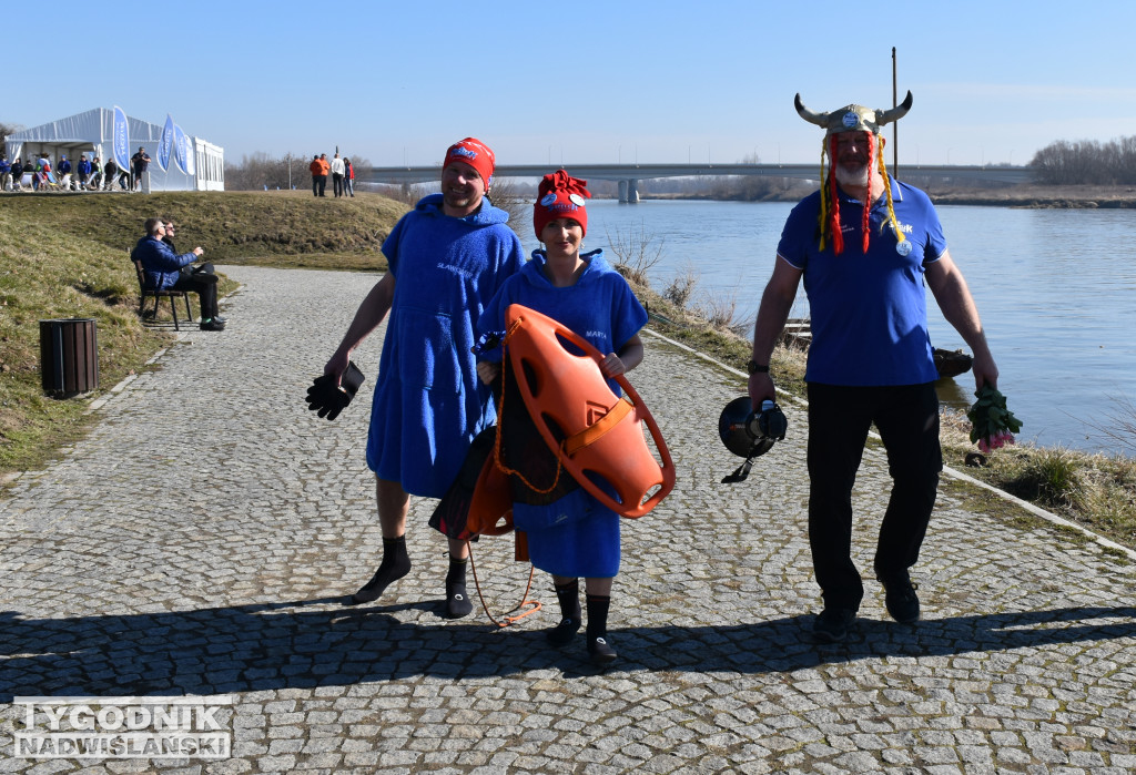 IX Zimowa Przeprawa Wisły Wpław