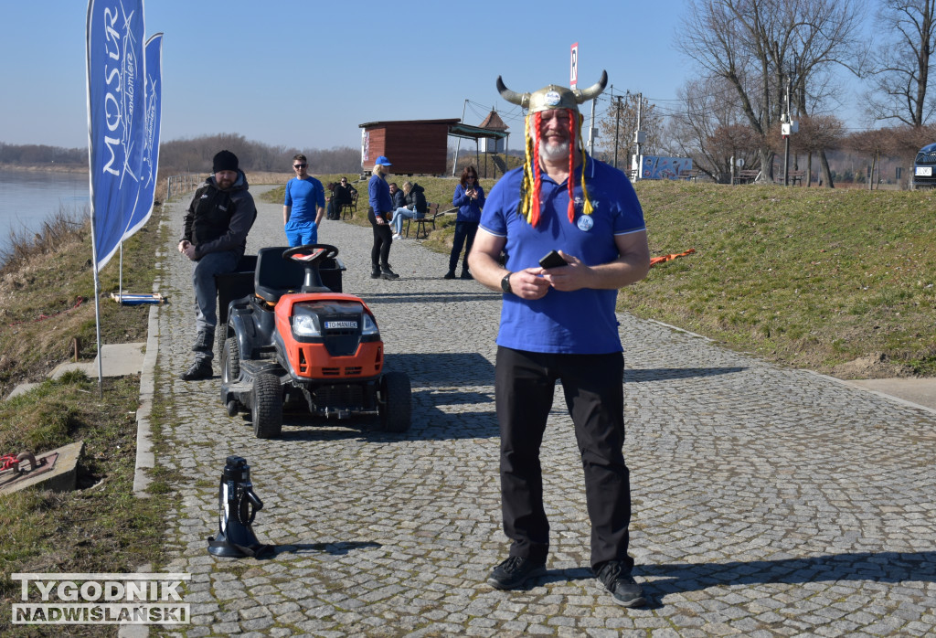 IX Zimowa Przeprawa Wisły Wpław