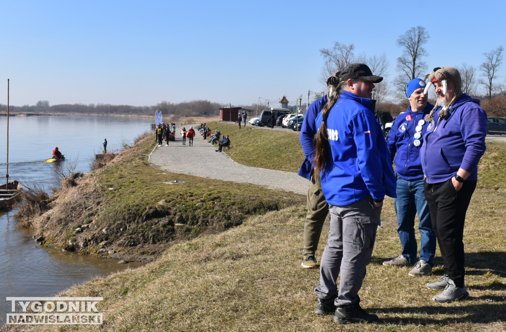 IX Zimowa Przeprawa Wisły Wpław