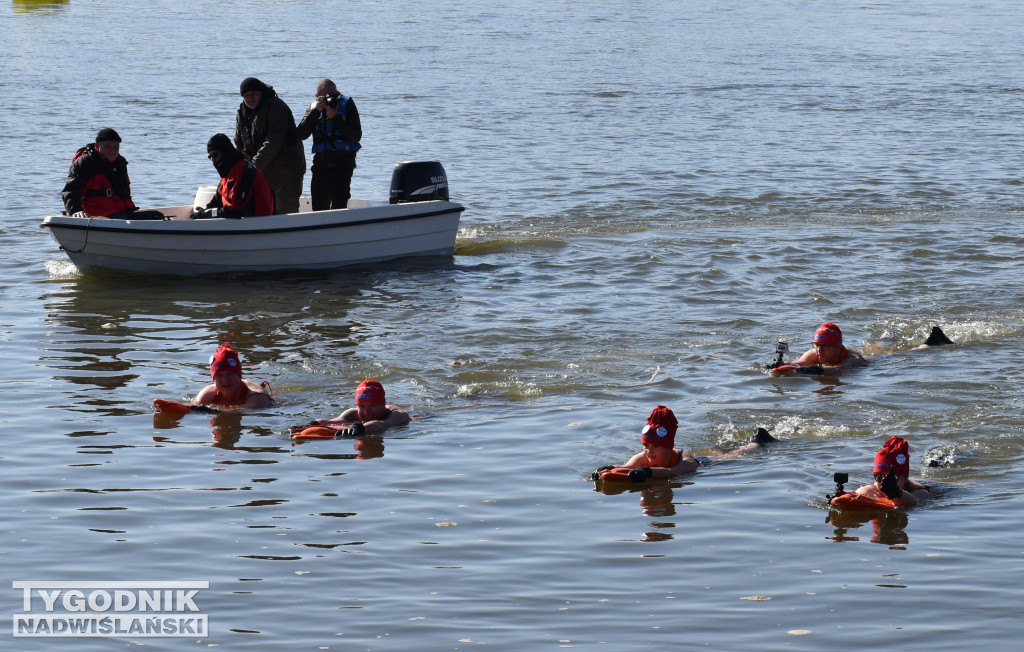 IX Zimowa Przeprawa Wisły Wpław