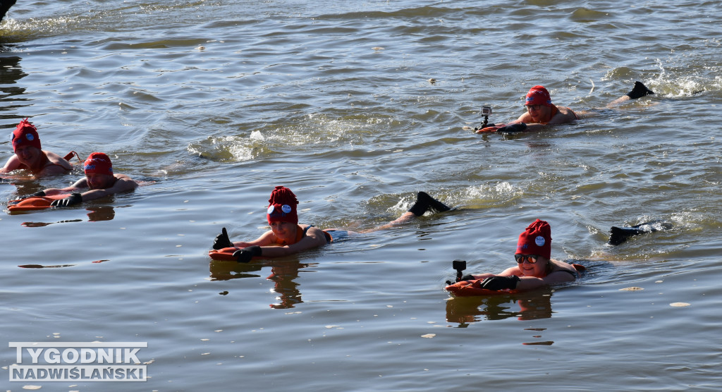 IX Zimowa Przeprawa Wisły Wpław
