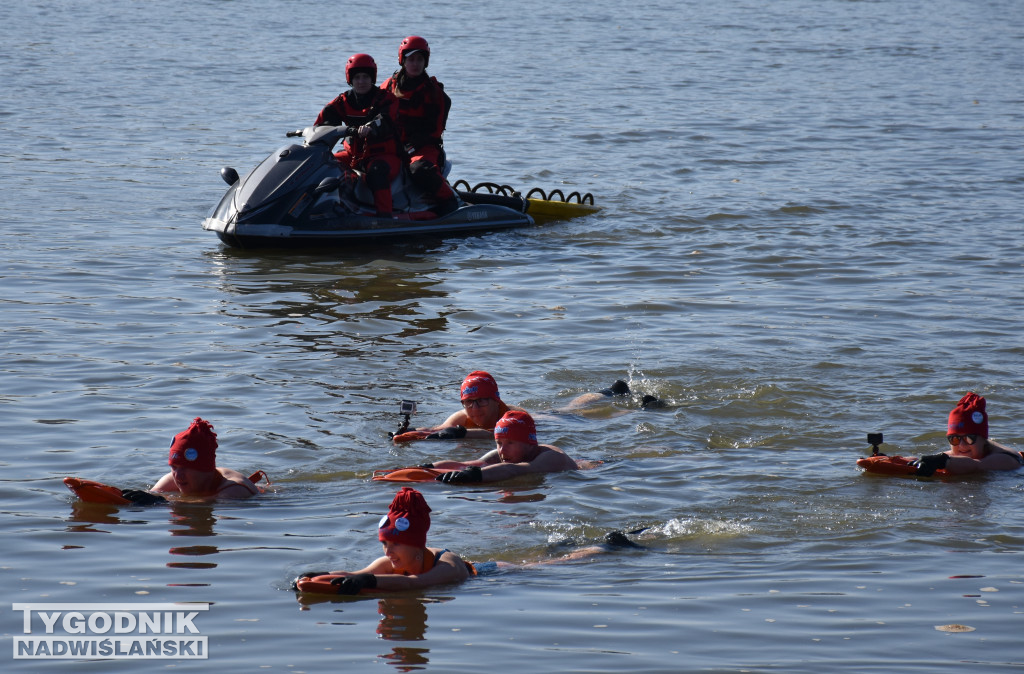 IX Zimowa Przeprawa Wisły Wpław