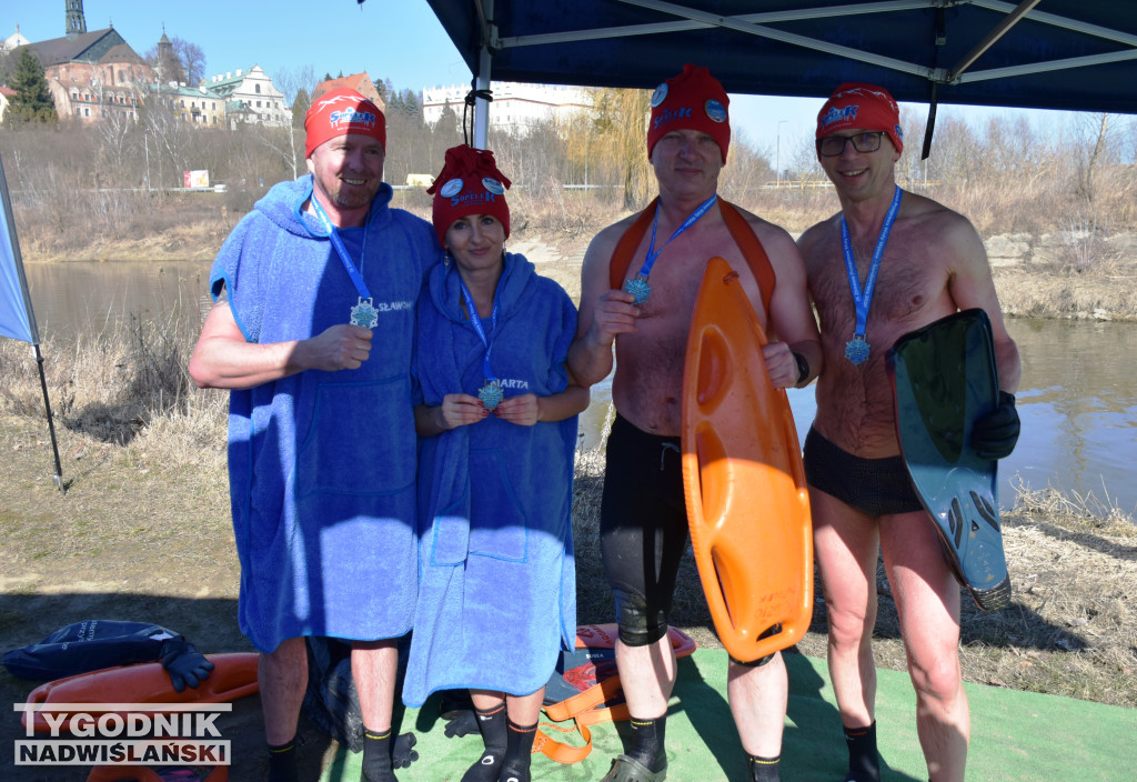 IX Zimowa Przeprawa Wisły Wpław