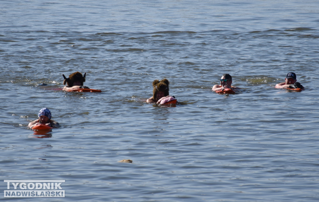 IX Zimowa Przeprawa Wisły Wpław