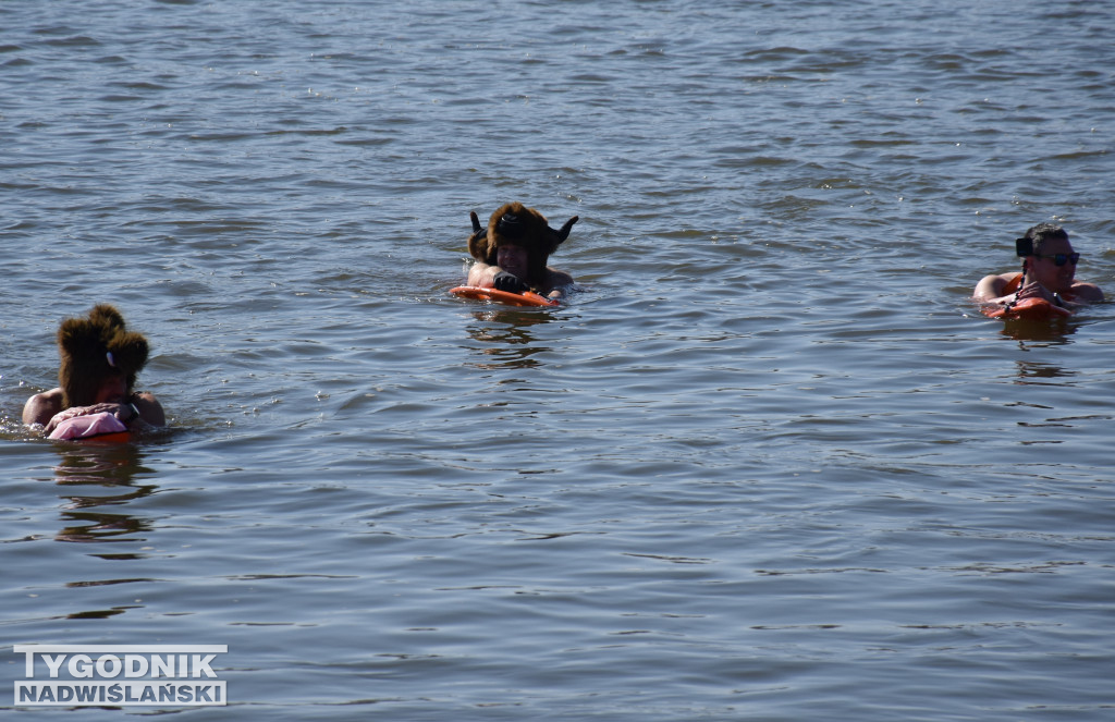 IX Zimowa Przeprawa Wisły Wpław