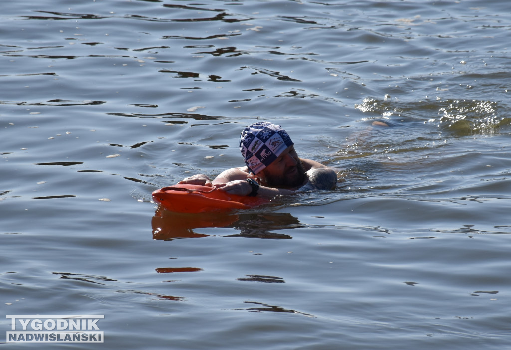 IX Zimowa Przeprawa Wisły Wpław
