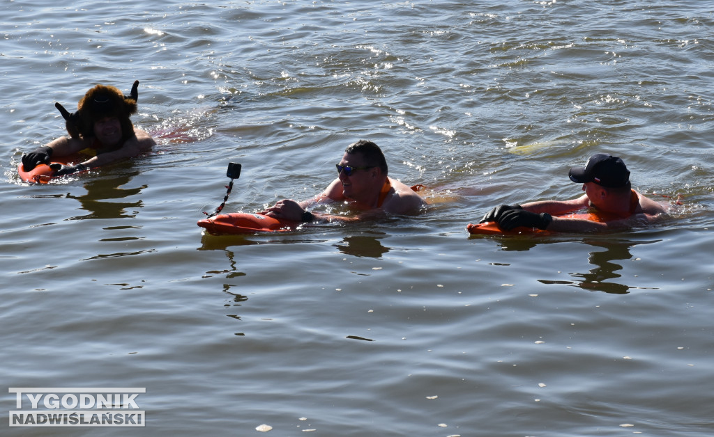IX Zimowa Przeprawa Wisły Wpław