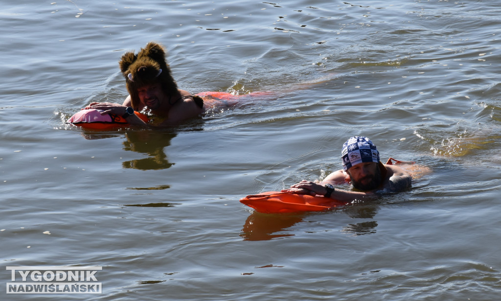 IX Zimowa Przeprawa Wisły Wpław