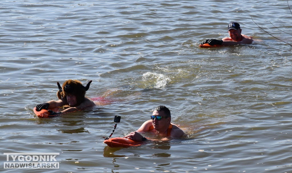 IX Zimowa Przeprawa Wisły Wpław