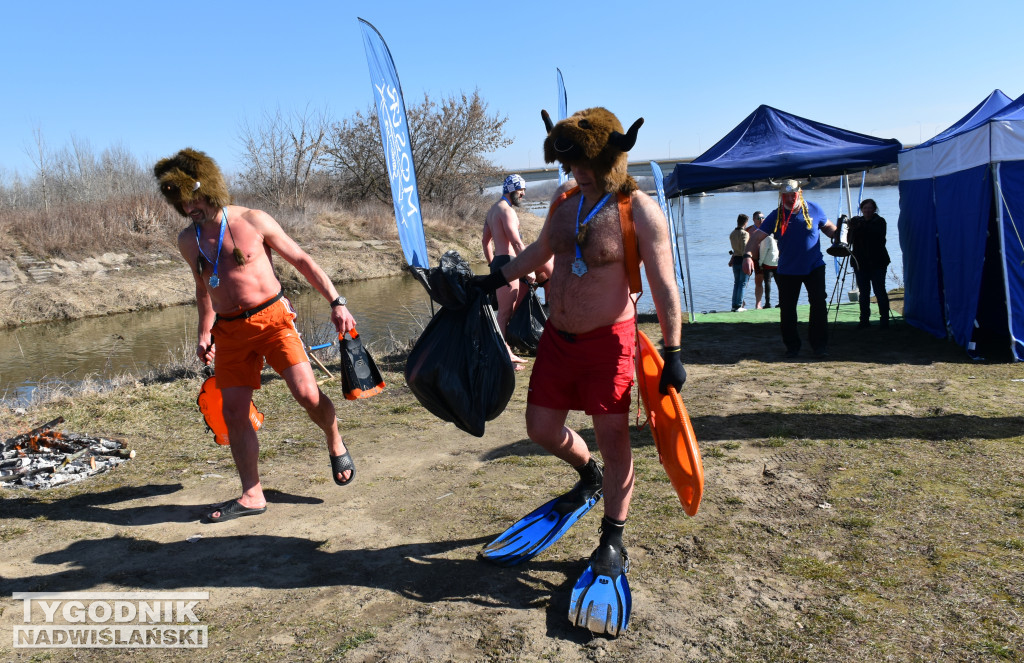 IX Zimowa Przeprawa Wisły Wpław