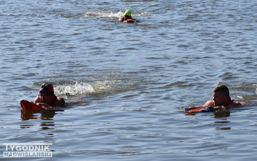 IX Zimowa Przeprawa Wisły Wpław