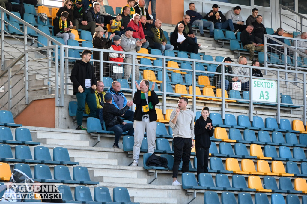 Kibice na meczu Siarka - Pogoń Sokół Lubaczów