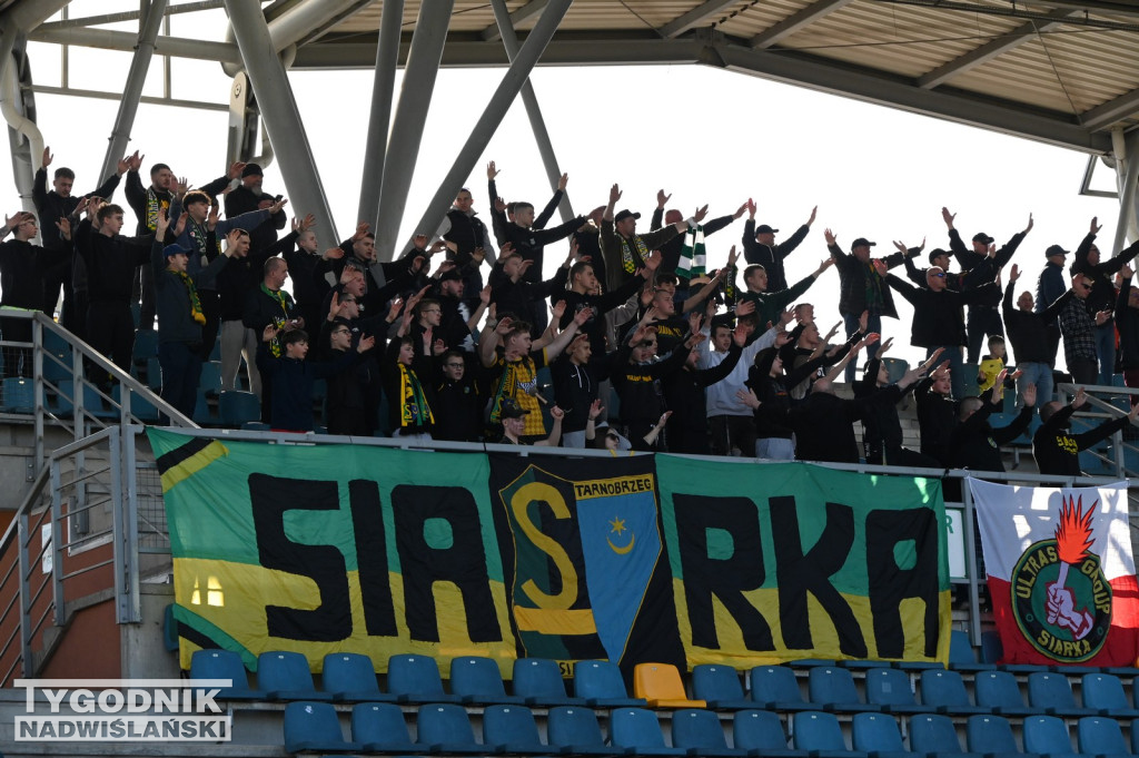 Kibice na meczu Siarka - Pogoń Sokół Lubaczów