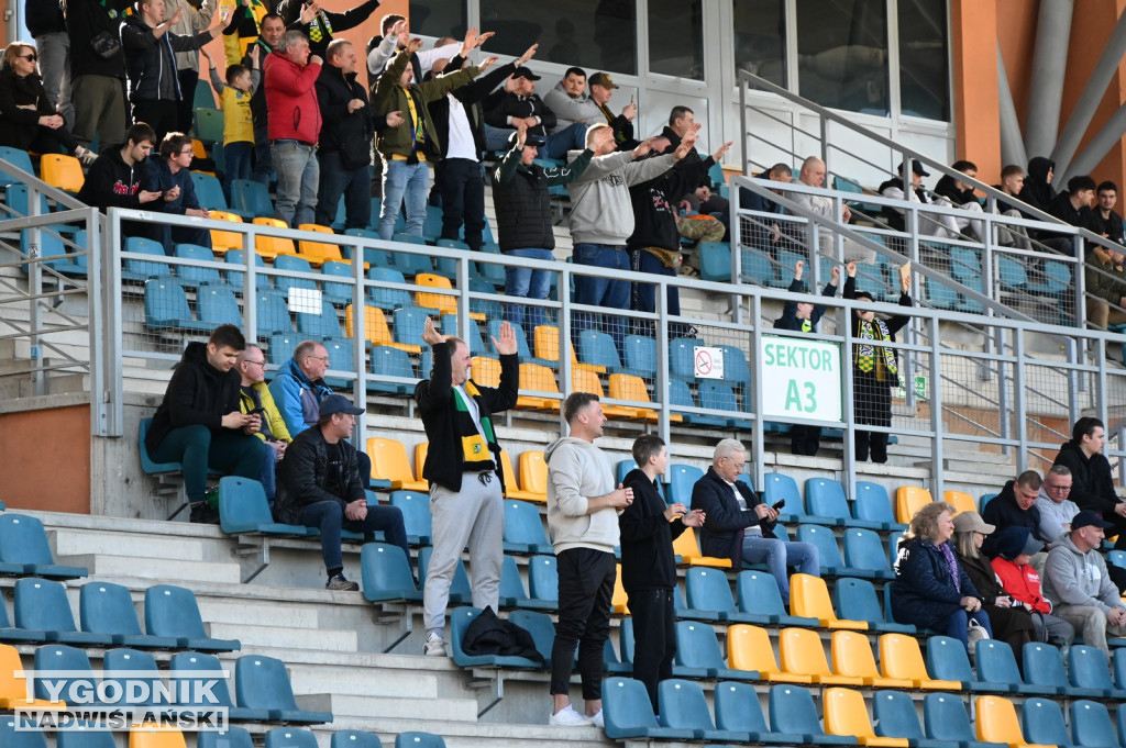 Kibice na meczu Siarka - Pogoń Sokół Lubaczów