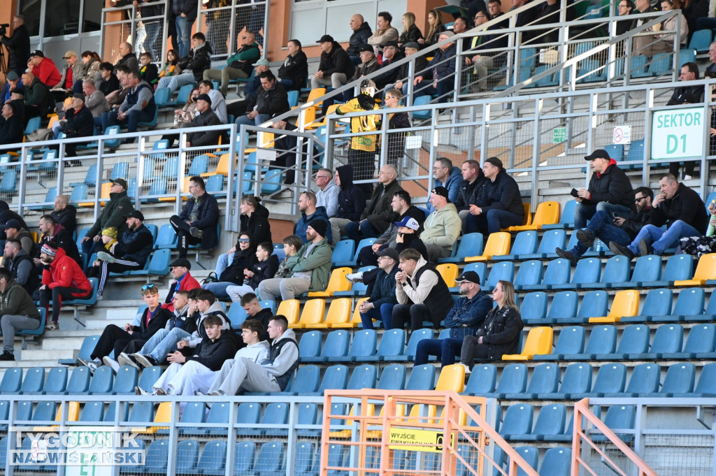 Kibice na meczu Siarka - Pogoń Sokół Lubaczów