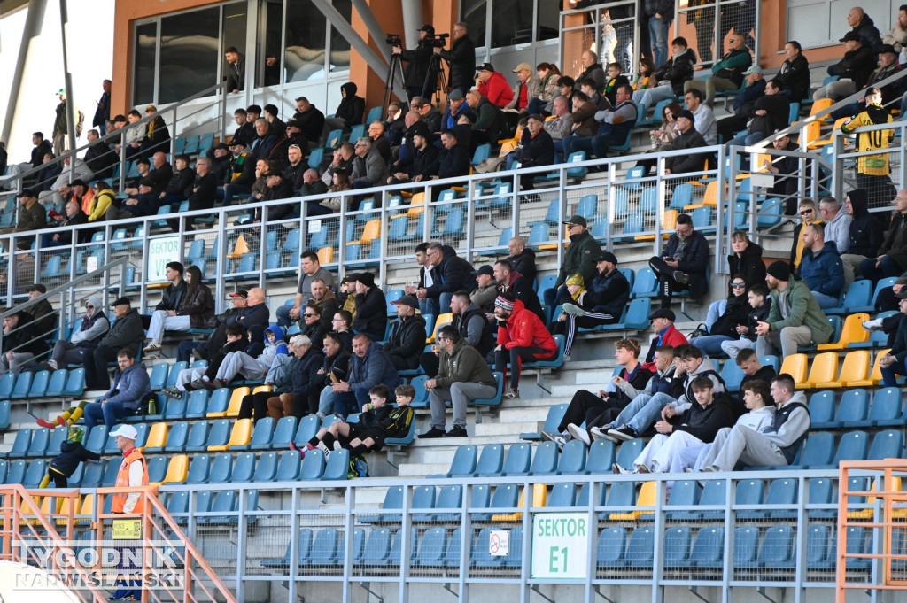 Kibice na meczu Siarka - Pogoń Sokół Lubaczów
