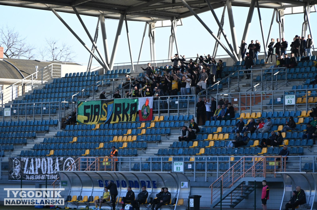 Kibice na meczu Siarka - Pogoń Sokół Lubaczów