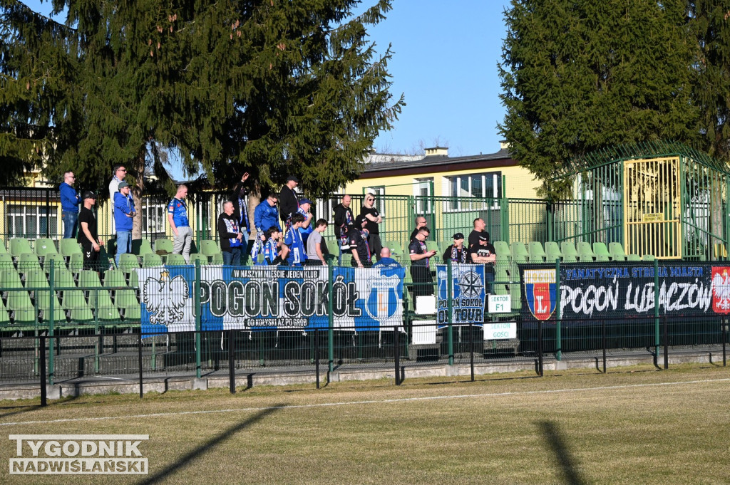 Kibice na meczu Siarka - Pogoń Sokół Lubaczów