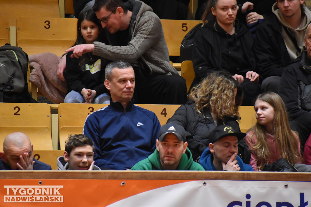 Zdjęcia kibiców z meczu Siarka - Sokół