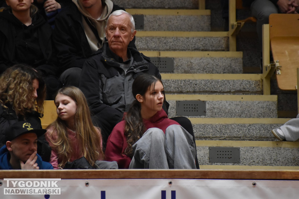 Zdjęcia kibiców z meczu Siarka - Sokół