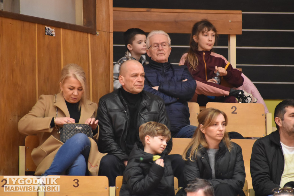 Zdjęcia kibiców z meczu Siarka - Sokół