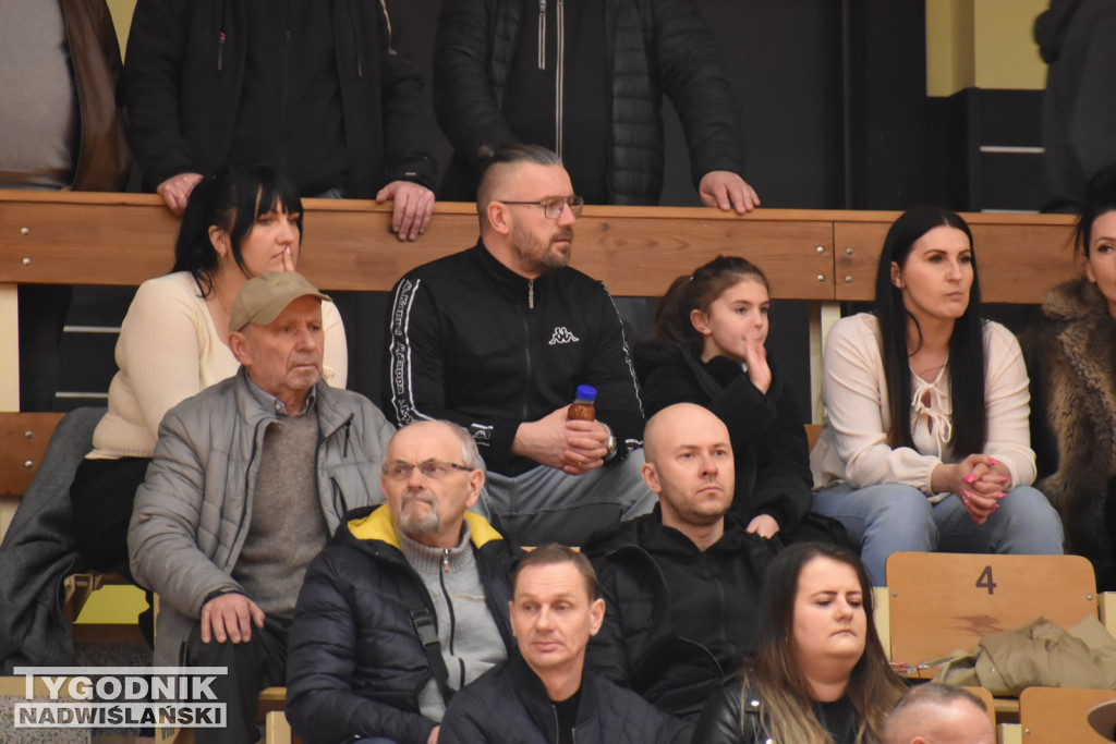 Zdjęcia kibiców z meczu Siarka - Sokół