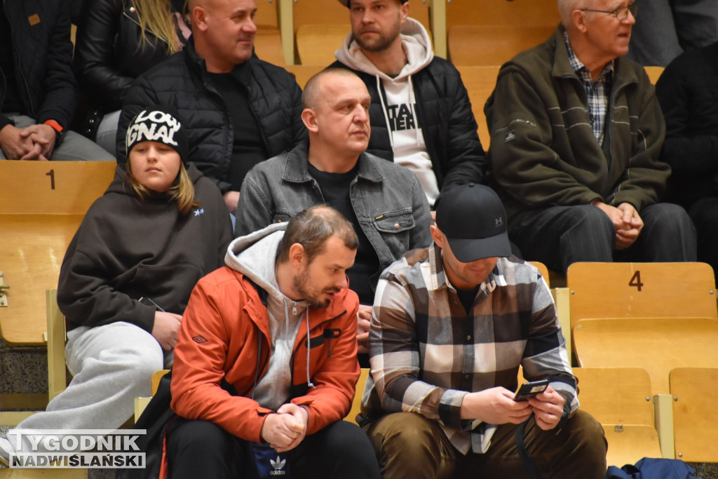 Zdjęcia kibiców z meczu Siarka - Sokół