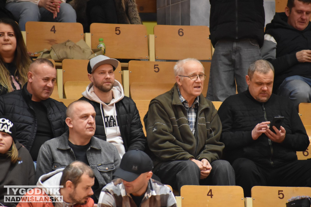 Zdjęcia kibiców z meczu Siarka - Sokół