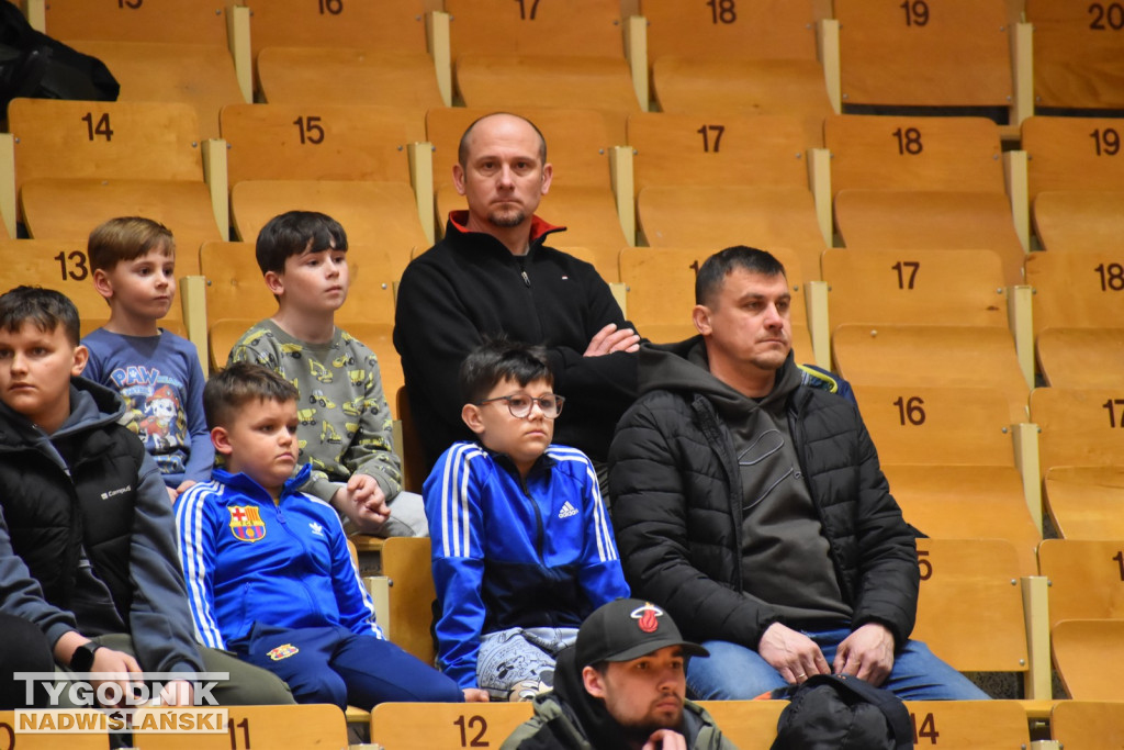 Zdjęcia kibiców z meczu Siarka - Sokół