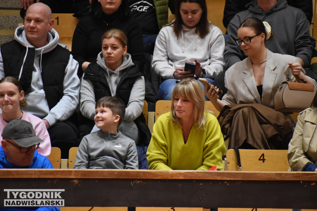 Zdjęcia kibiców z meczu Siarka - Sokół