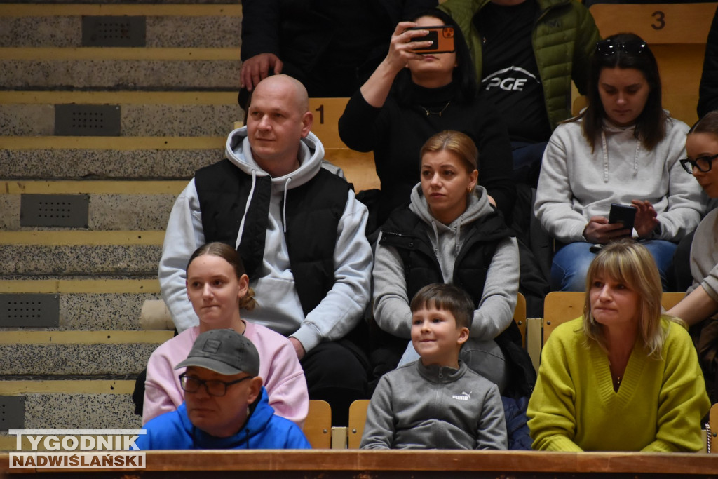Zdjęcia kibiców z meczu Siarka - Sokół