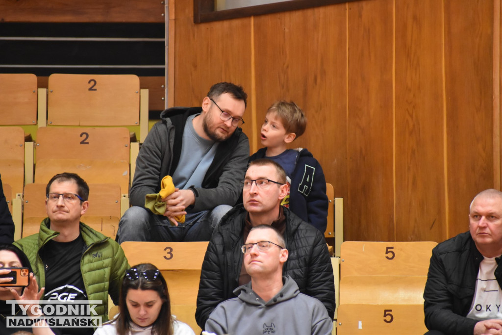 Zdjęcia kibiców z meczu Siarka - Sokół