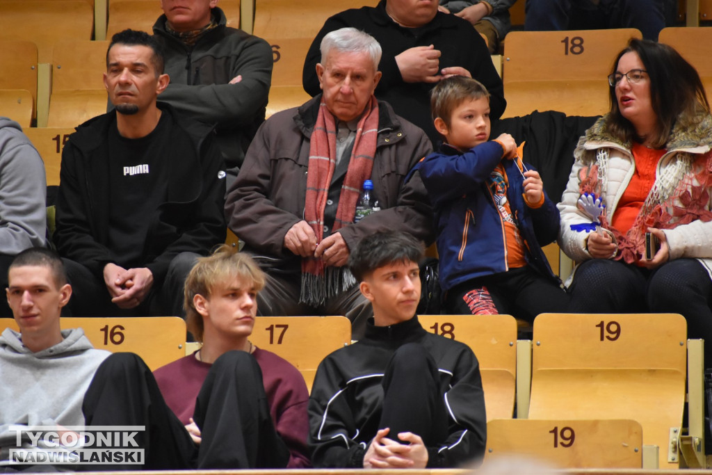 Zdjęcia kibiców z meczu Siarka - Sokół