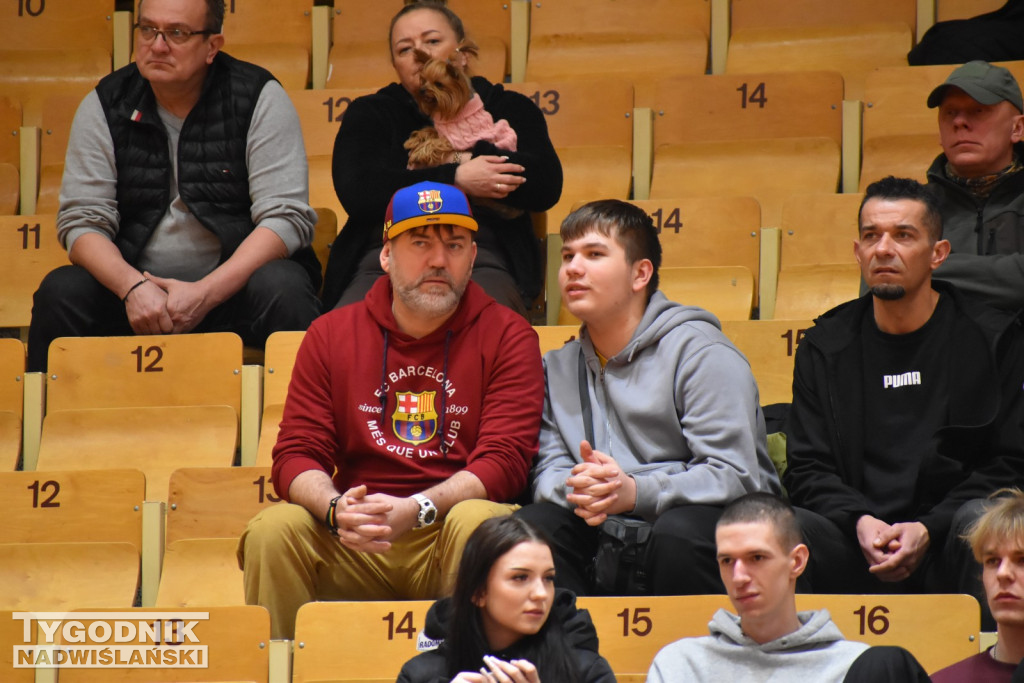 Zdjęcia kibiców z meczu Siarka - Sokół