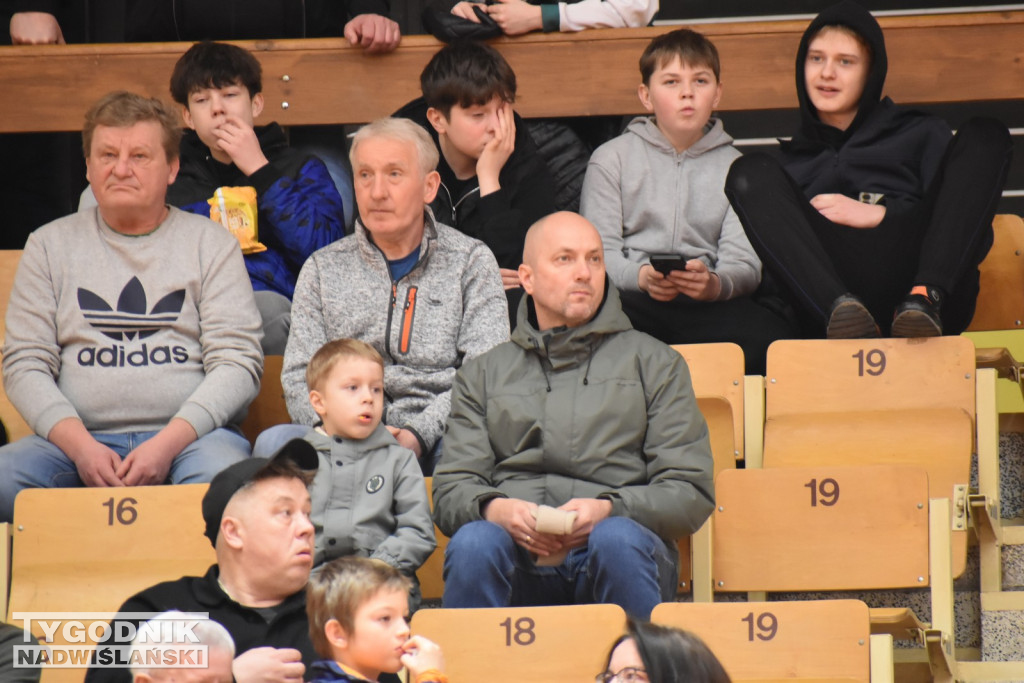 Zdjęcia kibiców z meczu Siarka - Sokół