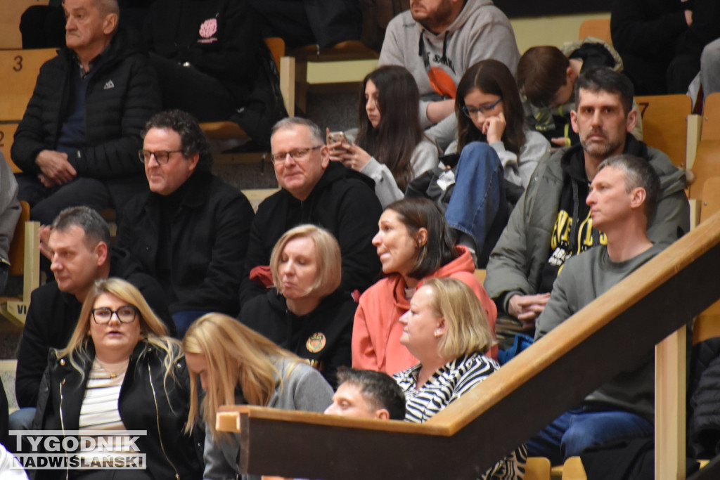 Zdjęcia kibiców z meczu Siarka - Sokół