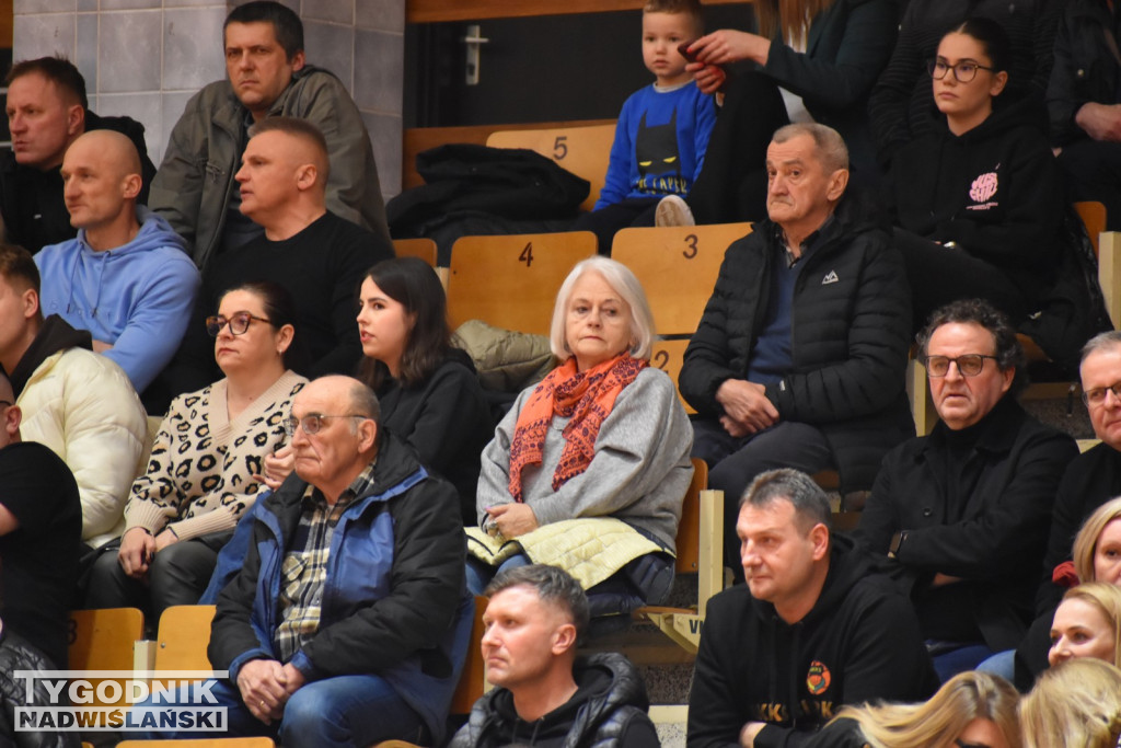 Zdjęcia kibiców z meczu Siarka - Sokół