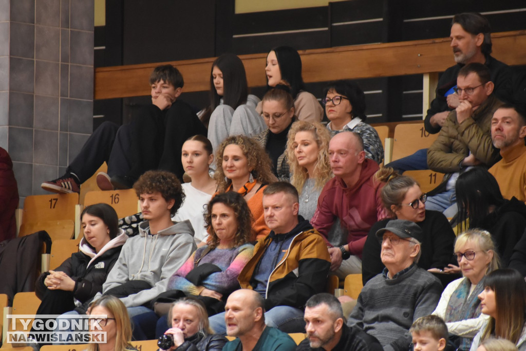 Zdjęcia kibiców z meczu Siarka - Sokół