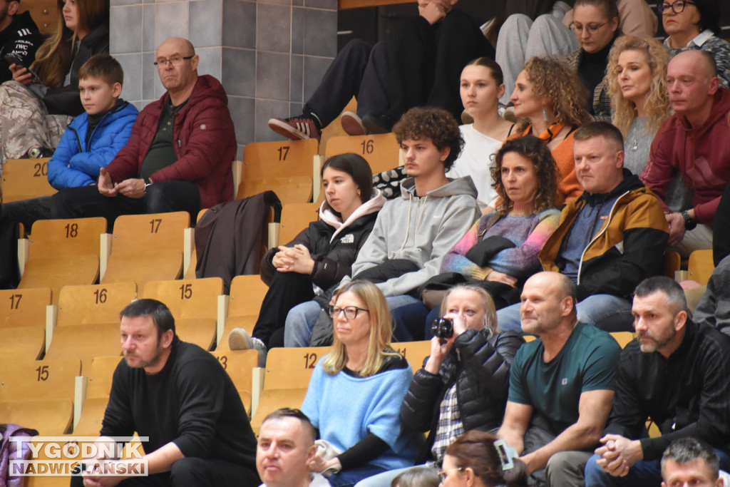 Zdjęcia kibiców z meczu Siarka - Sokół