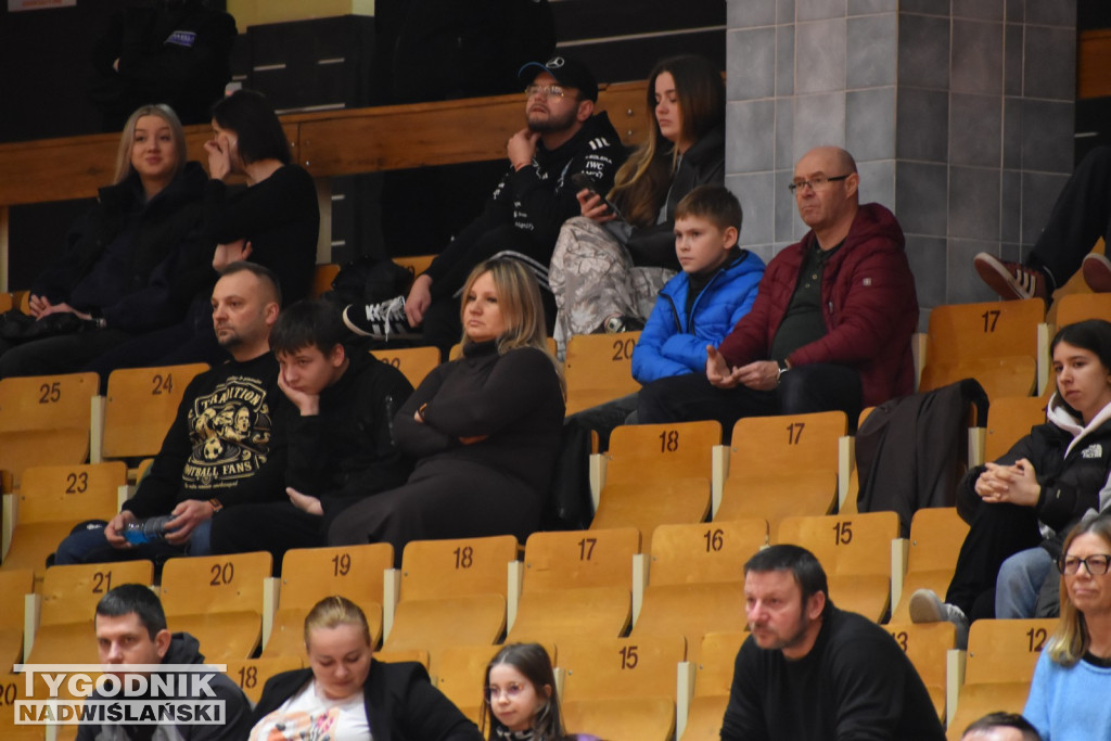 Zdjęcia kibiców z meczu Siarka - Sokół
