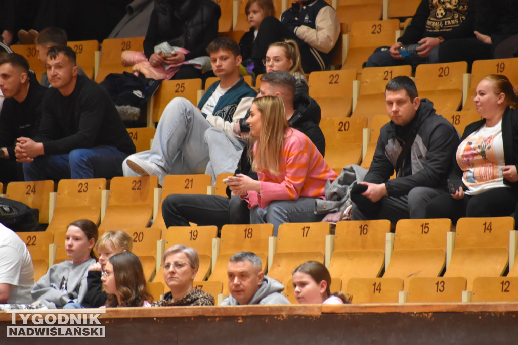 Zdjęcia kibiców z meczu Siarka - Sokół