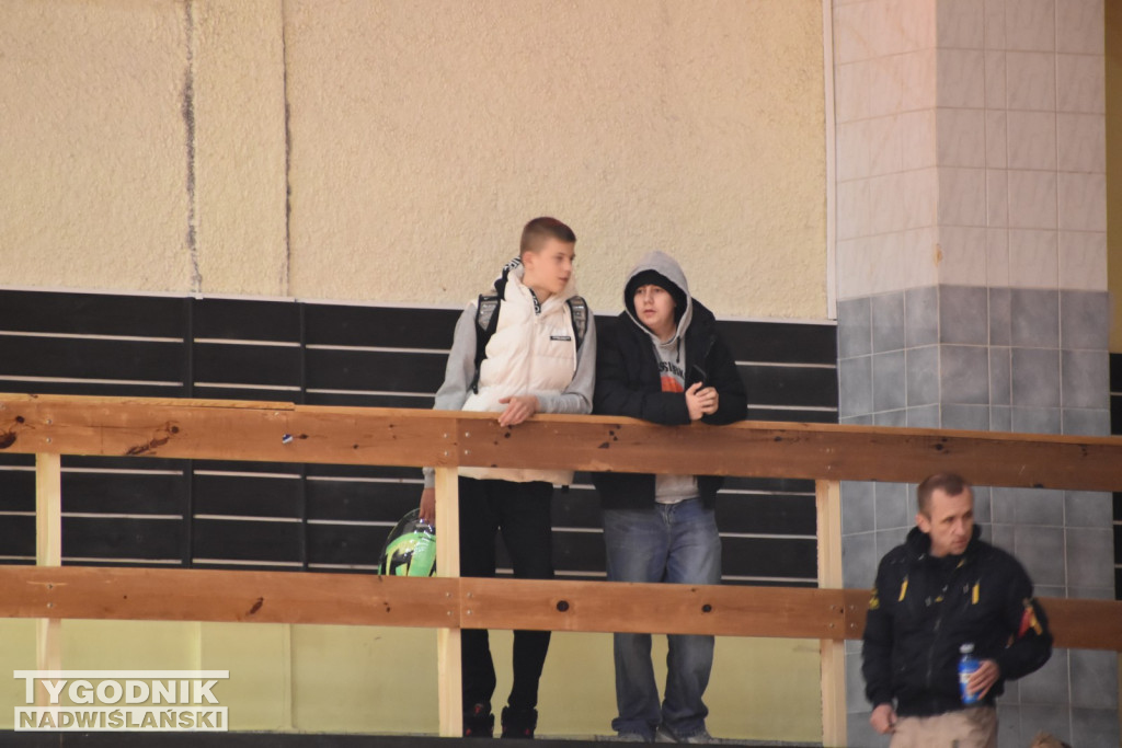 Zdjęcia kibiców z meczu Siarka - Sokół