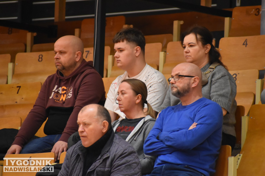 Zdjęcia kibiców z meczu Siarka - Sokół