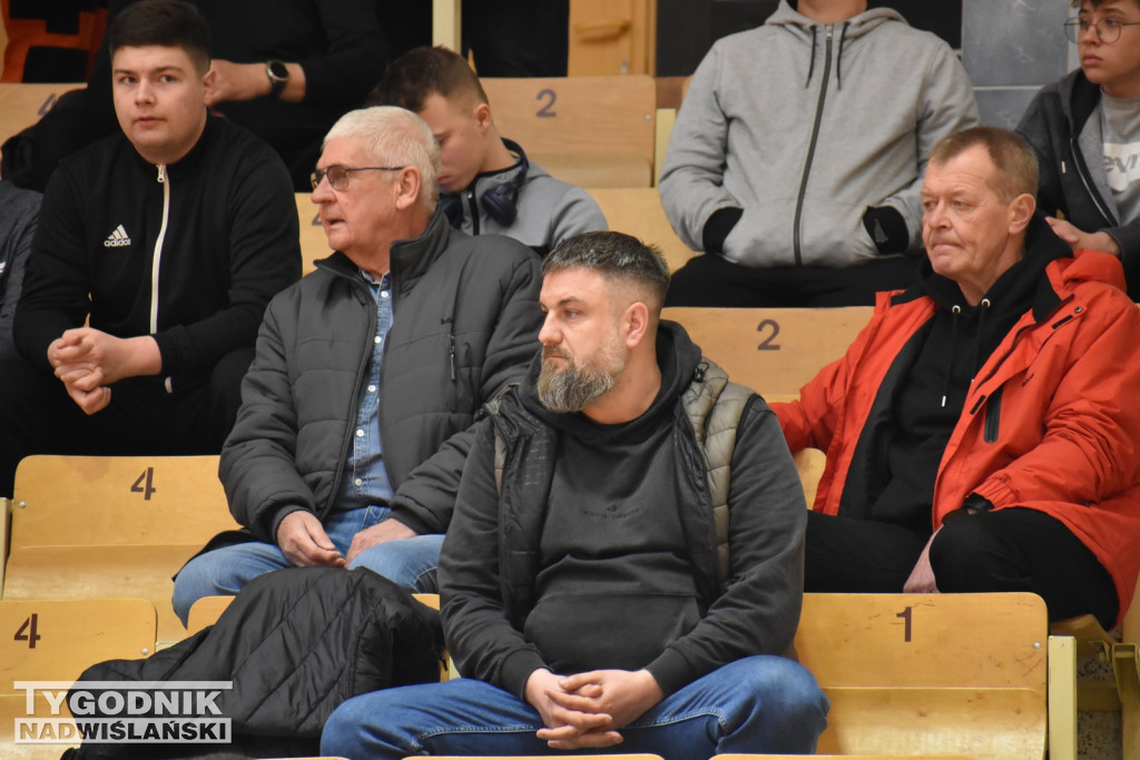 Zdjęcia kibiców z meczu Siarka - Sokół