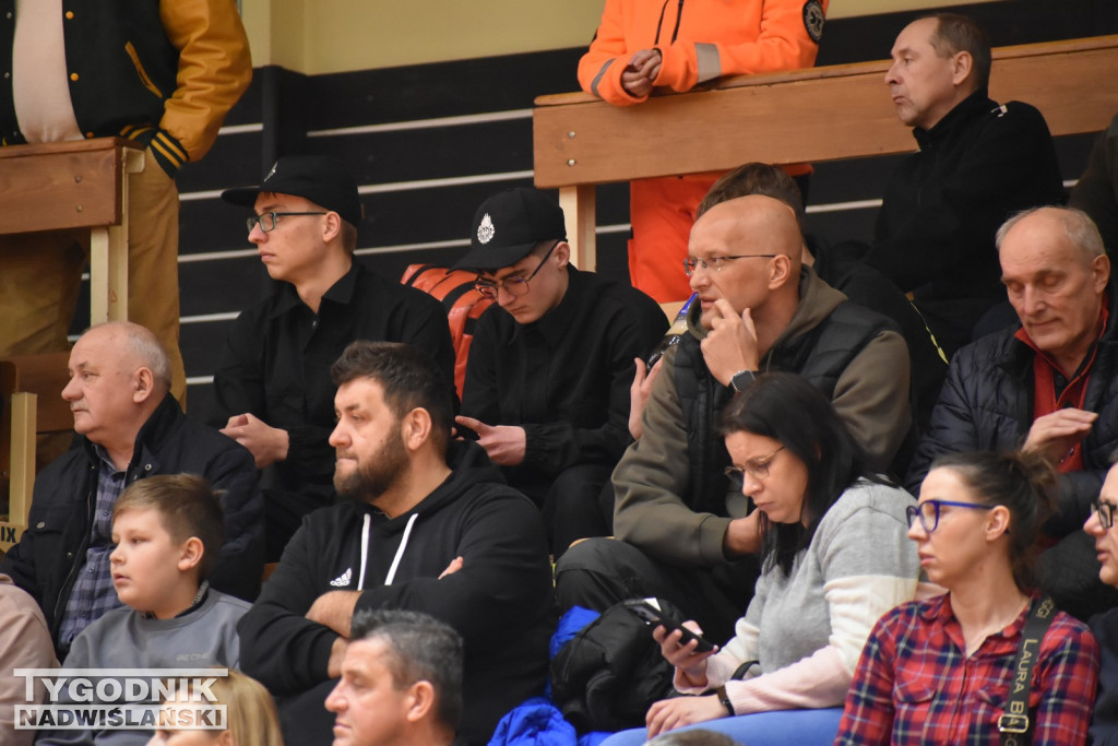 Zdjęcia kibiców z meczu Siarka - Sokół
